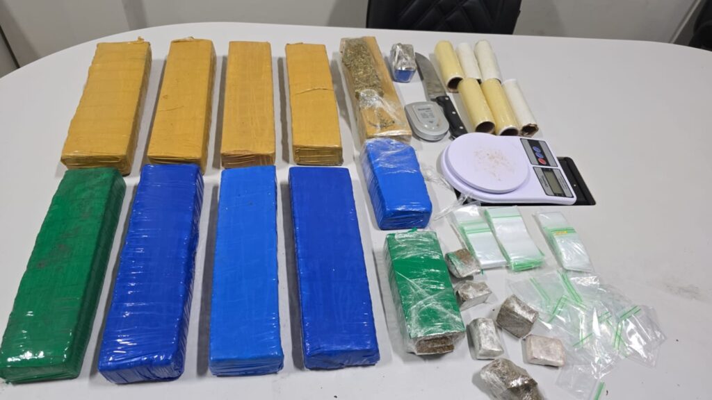 homem-que-vendia-drogas-proximo-a-escola-e-preso-no-entorno.-veja-video