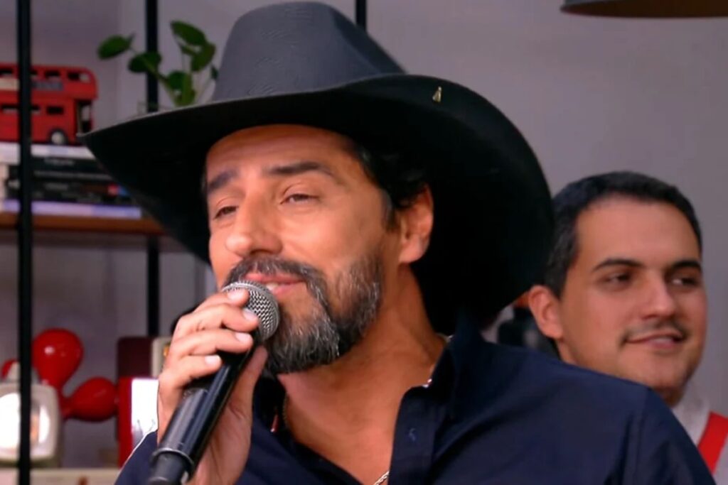 alberto-cowboy-canta-ao-vivo-no-e-de-casa-e-viraliza:-“que-mico”