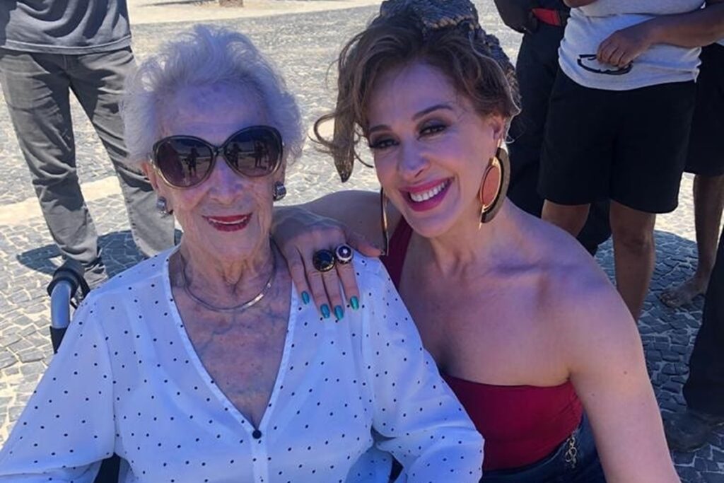 claudia-raia-fala-de-saudade-no-aniversario-da-mae:-“vive-para-sempre”