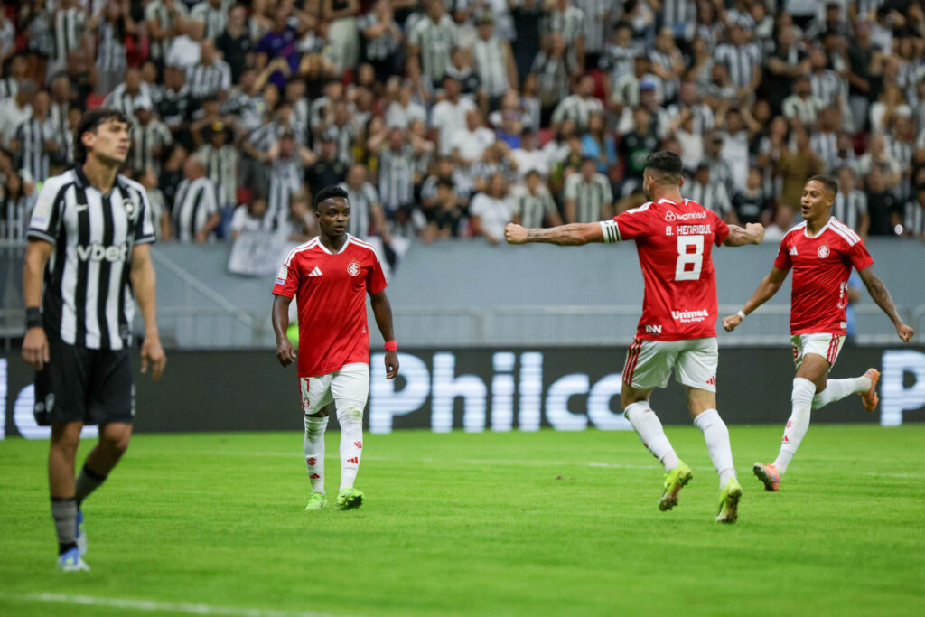 “podiamos-levar-algo-mais”,-diz-pezzolano-apos-empate-do-internacional