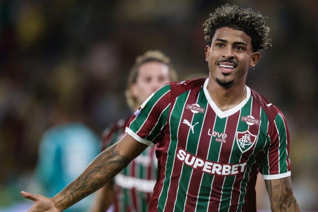 brasileirao:-fluminense-vence-a-chapecoense-por-2-x-1,-no-maracana