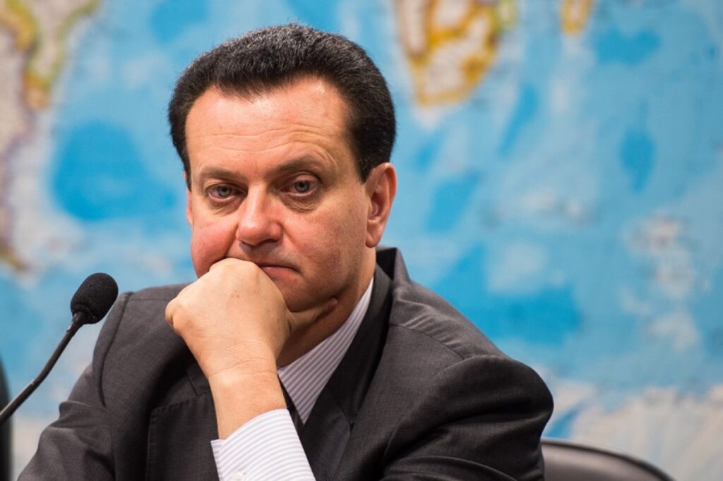 pt-estimula-kassab-a-patrocinar-candidato-de-centro-em-sp;-entenda