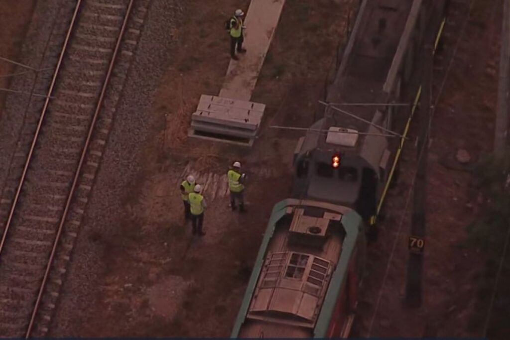 descarrilamento-de-trem-da-linha-9-causa-transtornos-no-inicio-da-manha