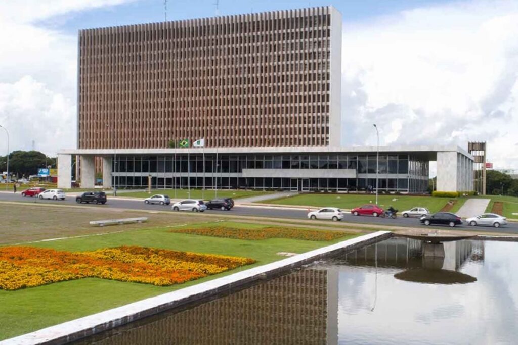 gdf-pede-a-cldf-retirada-de-imoveis-da-lei-de-socorro-ao-brb:-“erro”