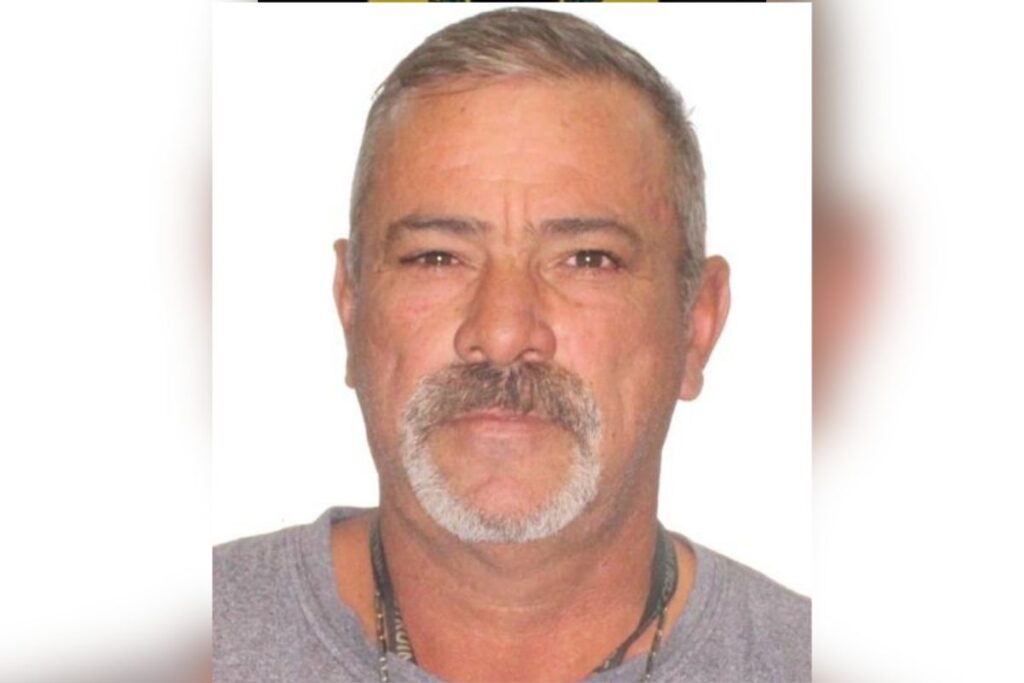 suspeito-de-matar-mulher-e-gato,-homem-fugiu-com-maos-ensanguentadas