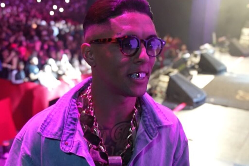 buzeira-passa-aniversario-na-cadeia-e-equipe-pede-oracoes