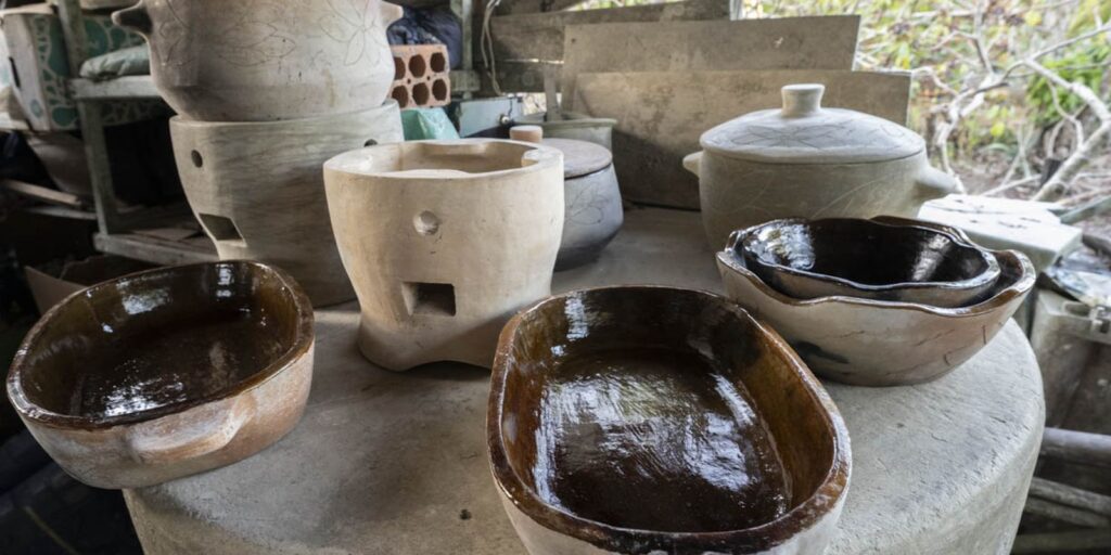 louceiras-de-maruanum,-do-amapa,-abrem-exposicao-no-rio