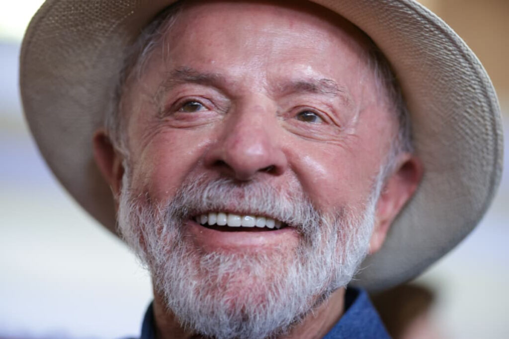 “rejuvenescido-e-equilibrado”:-como-pt-apresentara-lula-na-campanha