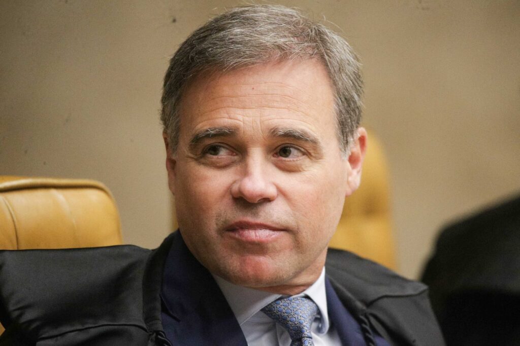 mendonca-mantem-decisao-para-nova-avaliacao-de-advogado-em-cota-racial