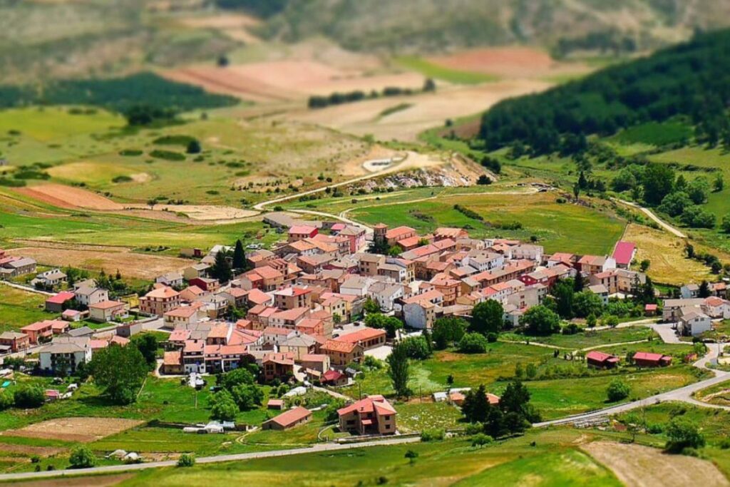 vila-na-europa-oferece-aluguel-gratis-e-emprego-para-novos-moradores