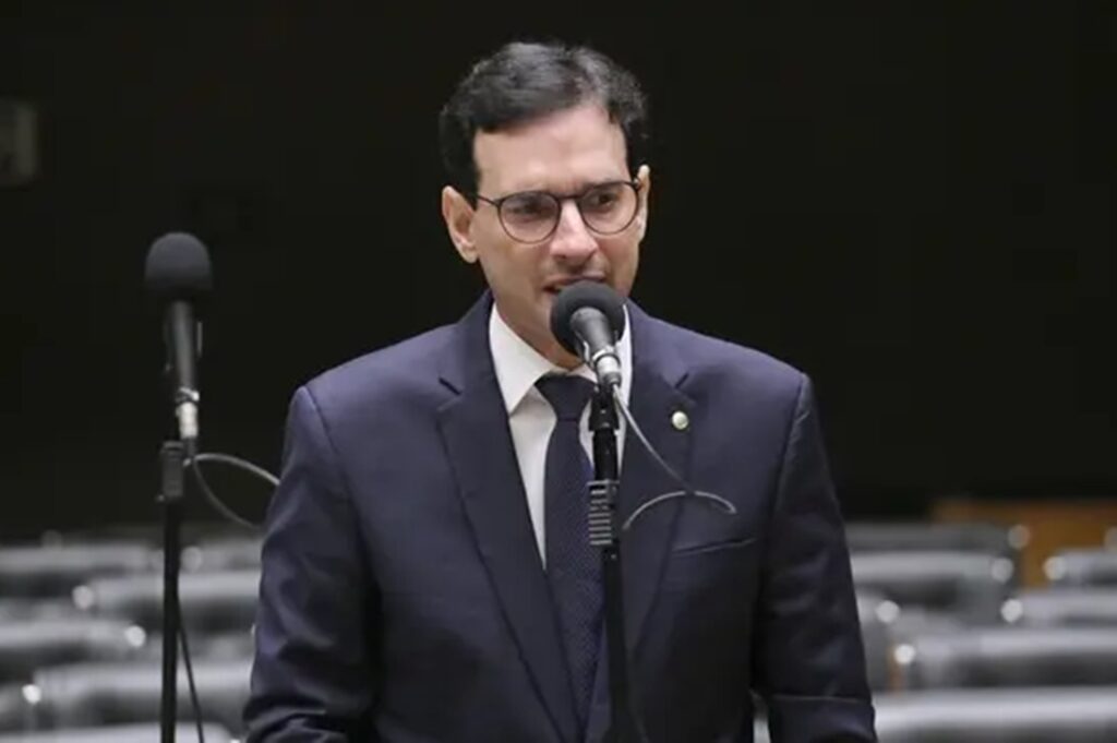 relator-da-6×1-diz-que-vai-ouvir-setores-e-mira-“equilibrio”-no-texto