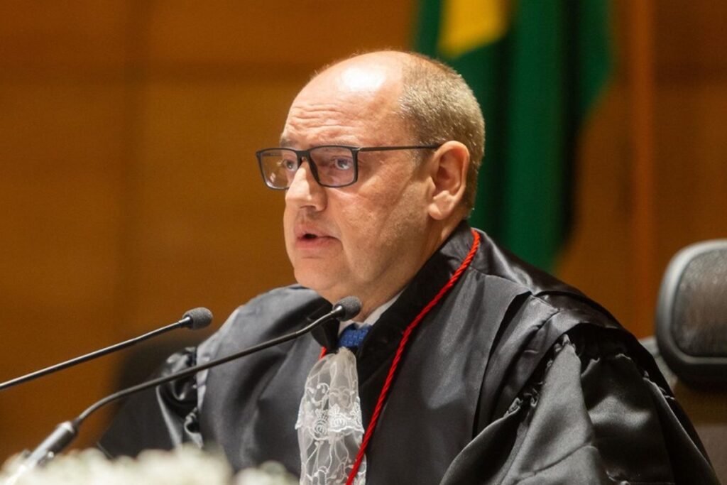 rj:-governador-se-reune-com-lula-e-fux-por-royalties-do-petroleo