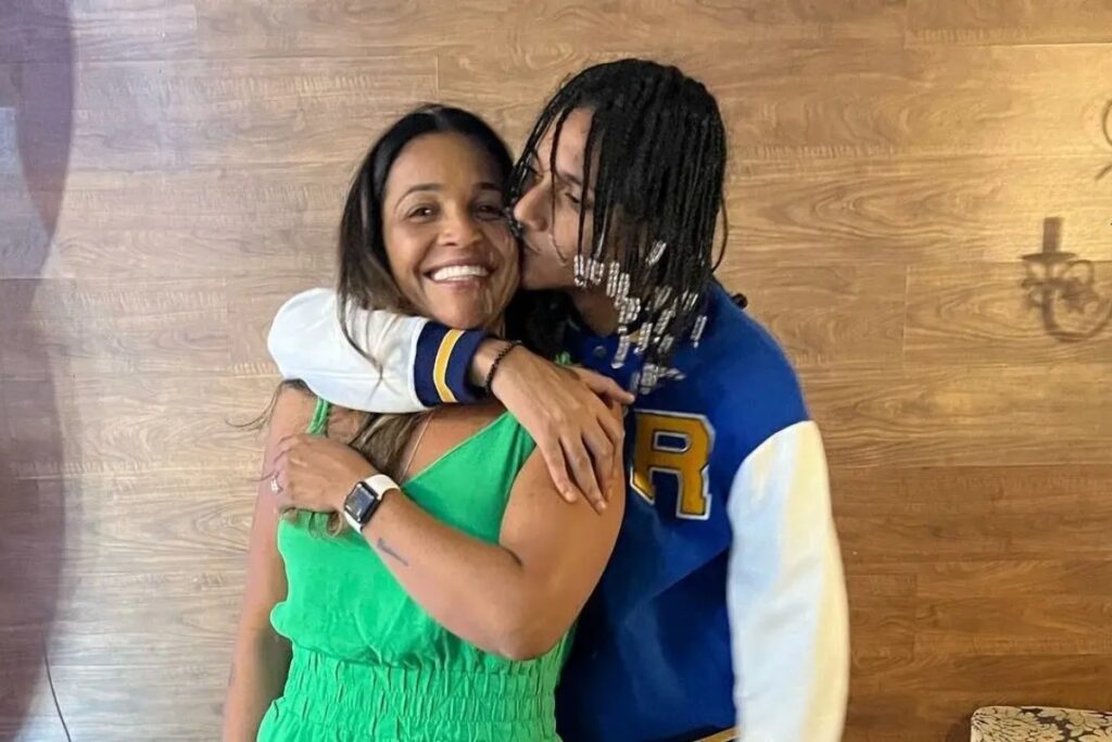 rio:-oruam,-mae-e-irmao-sao-considerados-foragidos-da-justica