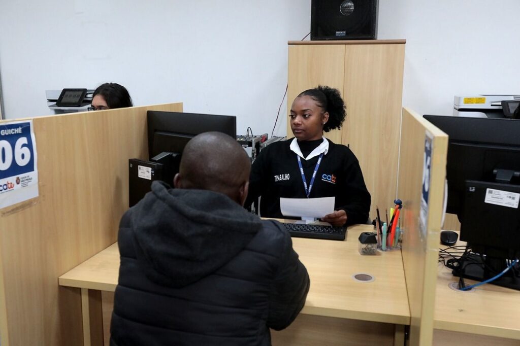 mutirao-de-emprego-movimenta-sao-paulo-nesta-quinta-feira