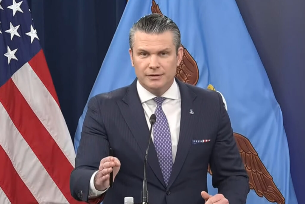 eua-vai-restaurar-“supremacia-militar”-no-ocidente,-diz-pete-hegseth