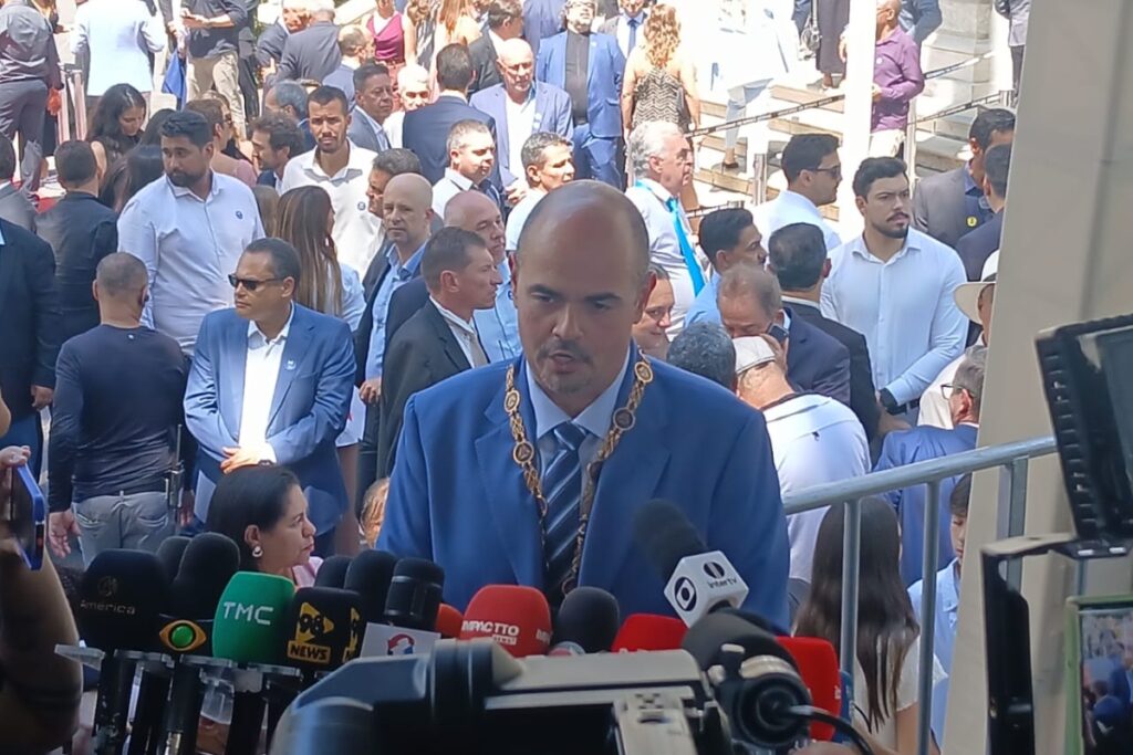 em-pre-campanha,-governador-de-mg-agradece-senado-por-derrotar-messias