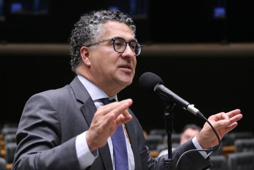 presidente-de-comissao-do-fim-da-6×1-ve-“vontade-politica”-para-avanco