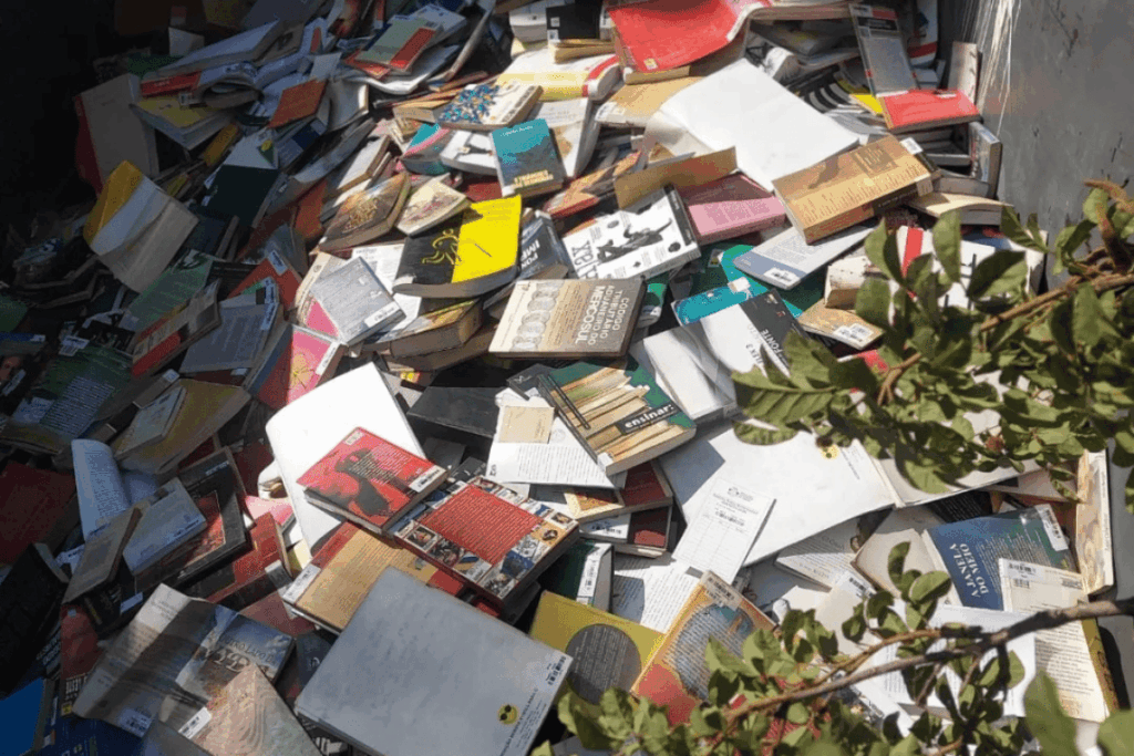 livros-no-lixo:-mpsp-apura-descarte-irregular-em-biblioteca-de-osasco