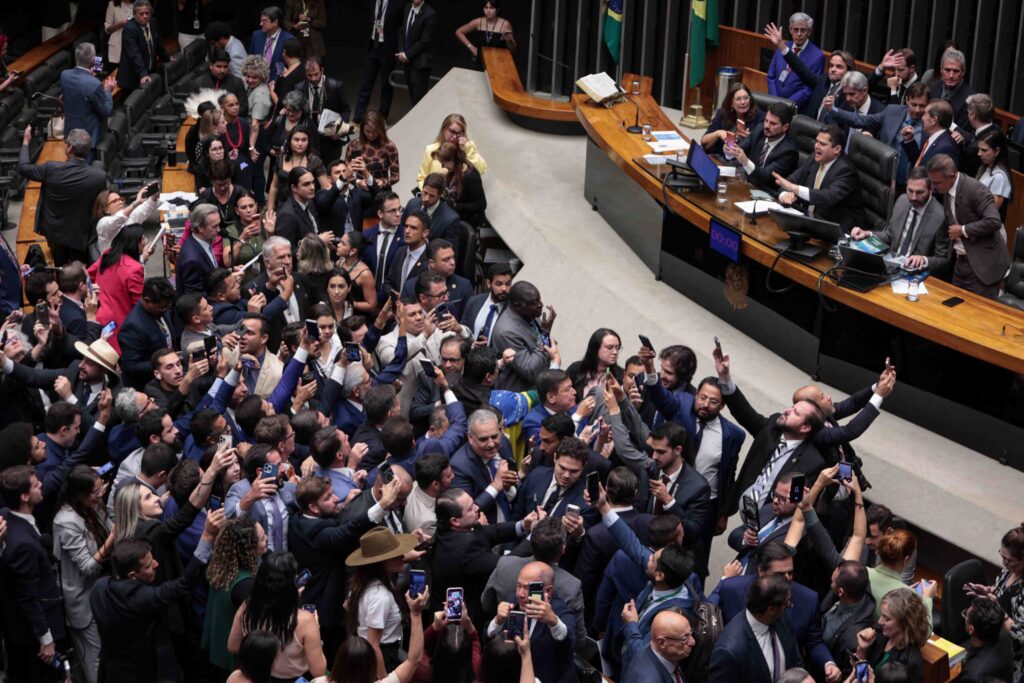 saiba-como-votou-cada-parlamentar-sobre-derrubada-do-veto-a-dosimetria
