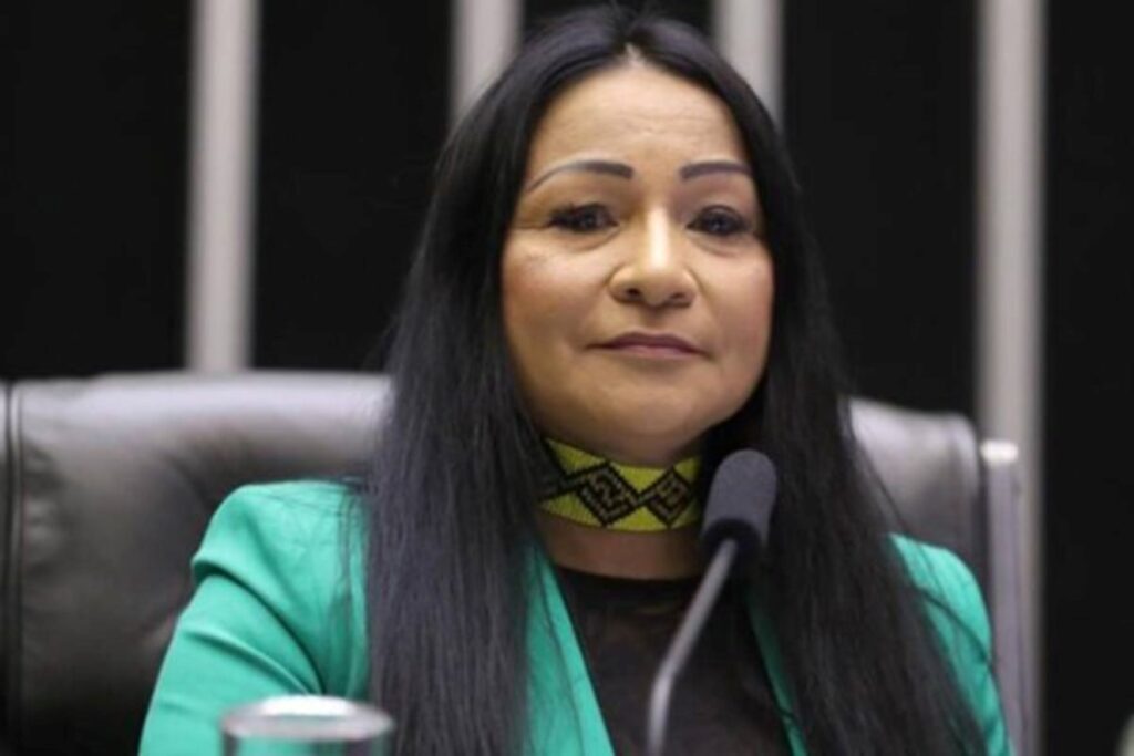 tse-mantem-cassacao-de-deputada-que-pagou-harmonizacao-com-recurso-publico