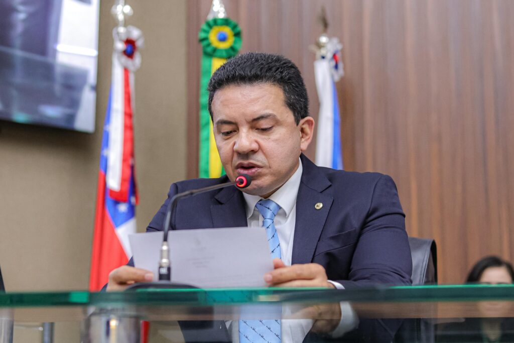 Aleam aprova projeto do Delegado Péricles que aperta o cerco contra venda de bebidas adulteradas no AM