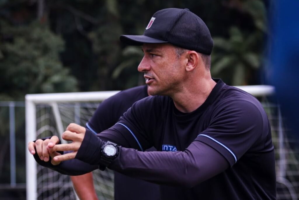 serie-d-zeroum:-ex-palmeiras-se-destaca-como-tecnico-do-blumenau-sc