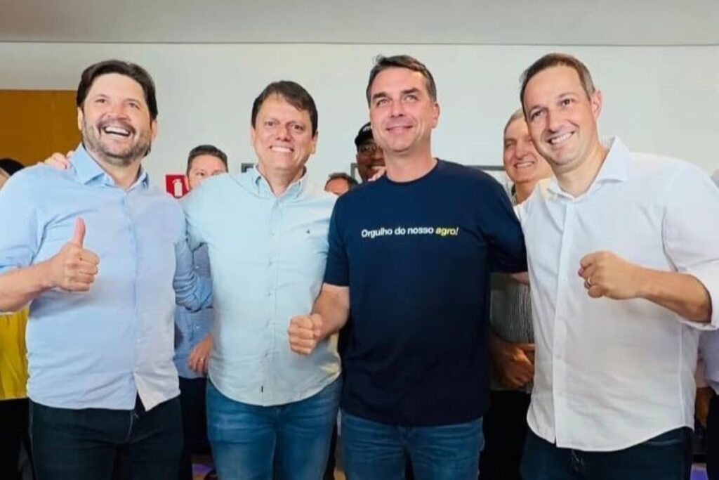 stf-e-video-com-eduardo:-os-acenos-ao-bolsonarismo-de-andre-do-prado