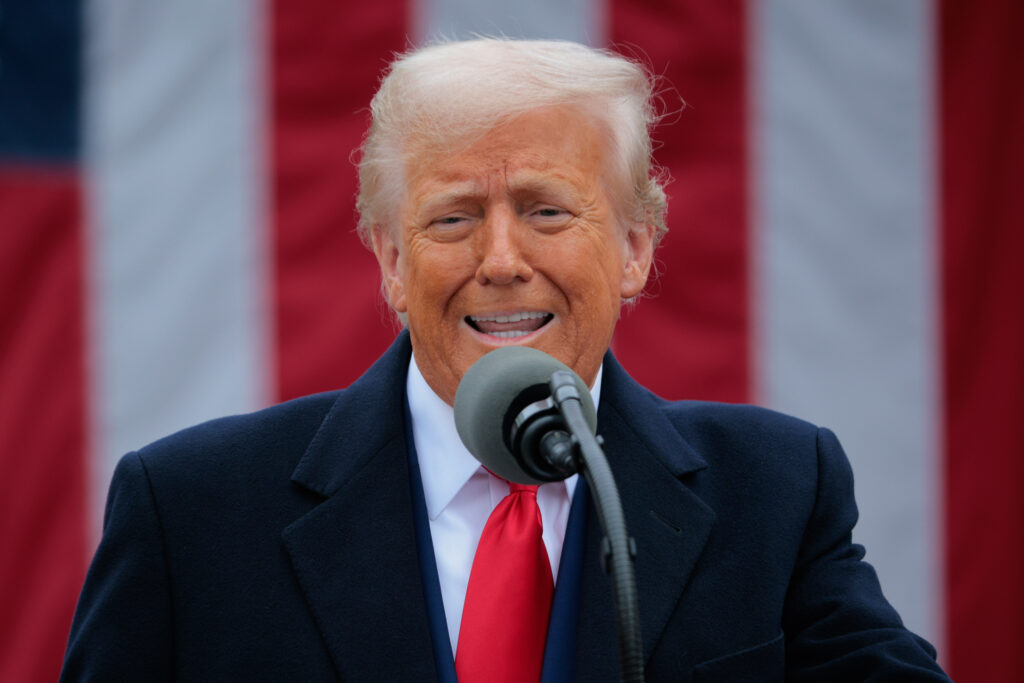 trump-anuncia-alta-de-tarifa-para-25%-sobre-veiculos-da-ue