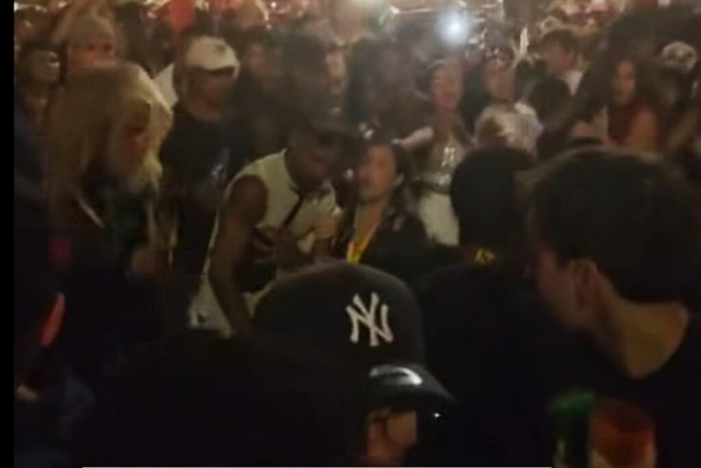 megashow-de-shakira-tem-confusao-e-aglomeracao-entre-fas-em-copacabana