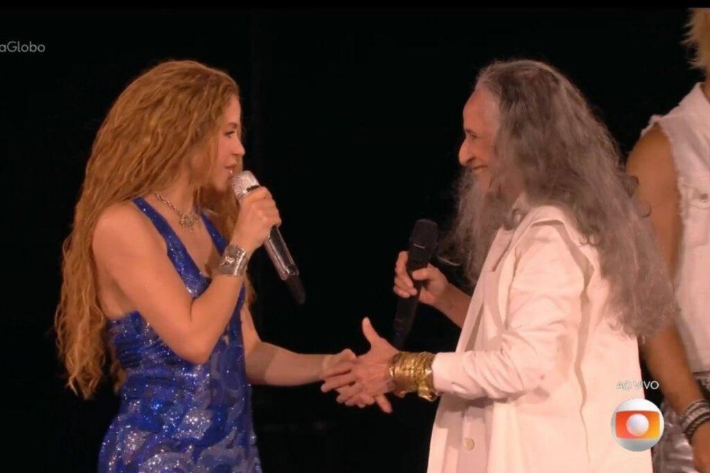 shakira-manda-audio-para-bethania-apos-dueto-em-copacabana.-ouca