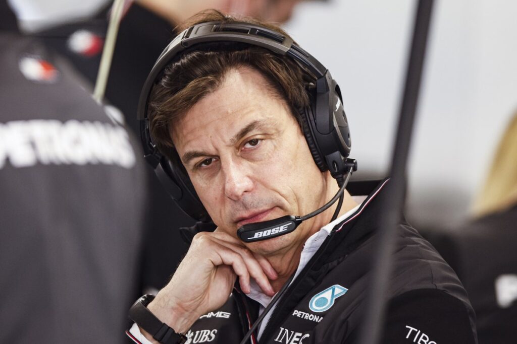 f1:-toto-wolff-provoca-criticos-do-regulamento-apos-corrida-em-miami