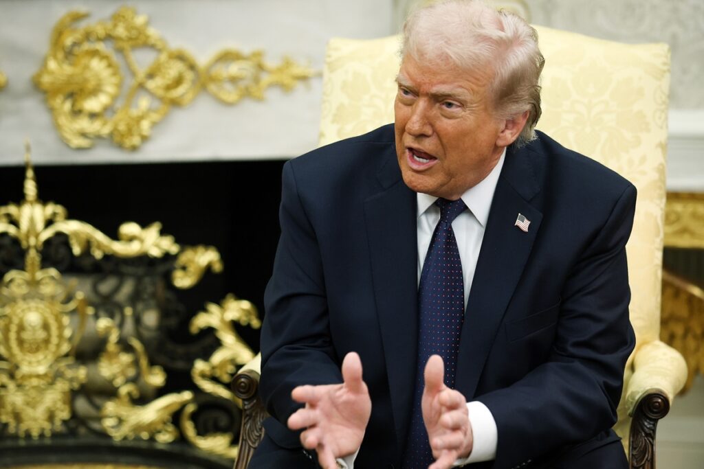 trump-volta-a-criticar-papa-leao-xiv:-“coloca-catolicos-em-perigo”