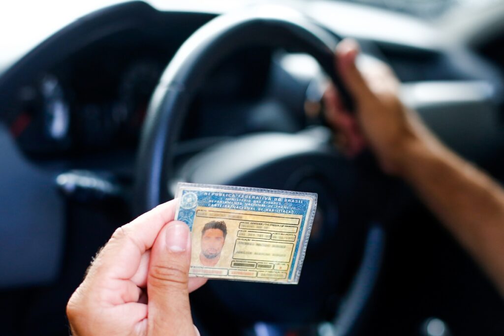 rj-autoriza-instrutores-de-transito-autonomos;-veja-regras-e-prazos