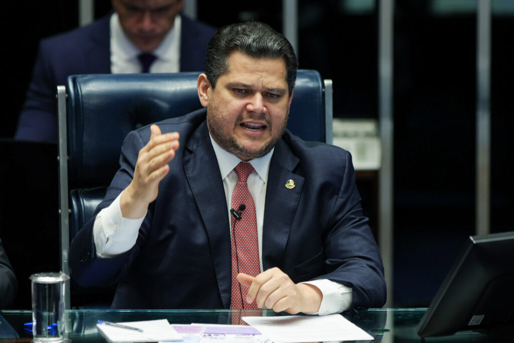 pl-discute-com-alcolumbre-crise-na-sucessao-do-governo-do-rio