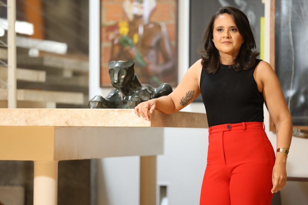 conheca-monica-tachotte,-curadora-da-nova-mostra-do-metropoles-arte