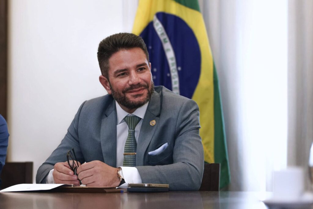 stj-condena-ex-governador-do-acre-a-25-anos-de-prisao-por-corrupcao