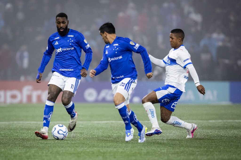 libertadores:-com-um-a-menos,-cruzeiro-empata-com-universidad-catolica