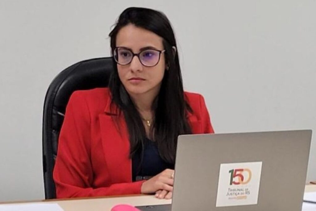 juiza-de-34-anos-morre-apos-coleta-de-ovulos-para-reproducao-assistida