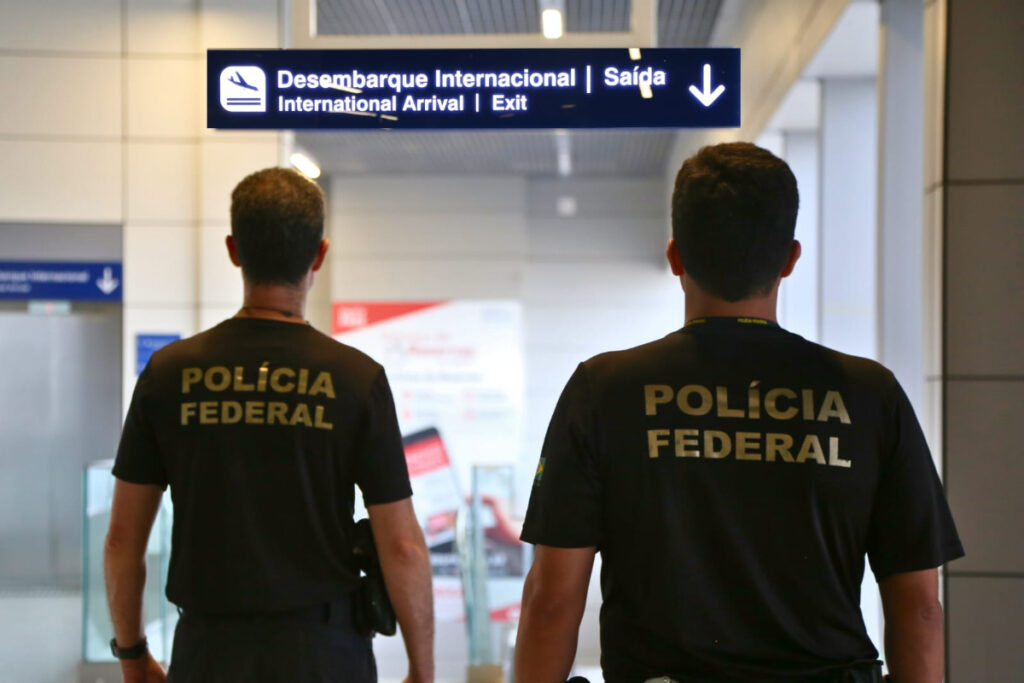 foragido-que-morava-nos-eua-e-ameacou-matar-ex-e-deportado-e-preso