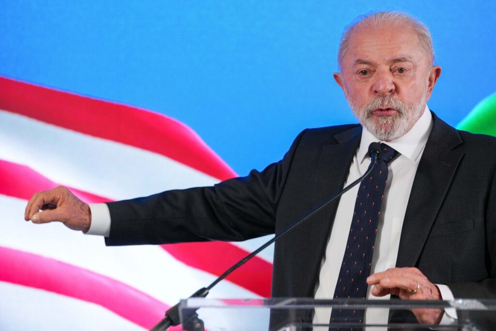 lula-entrega-a-trump-copia-do-acordo-nuclear-firmado-com-o-ira-em-2010