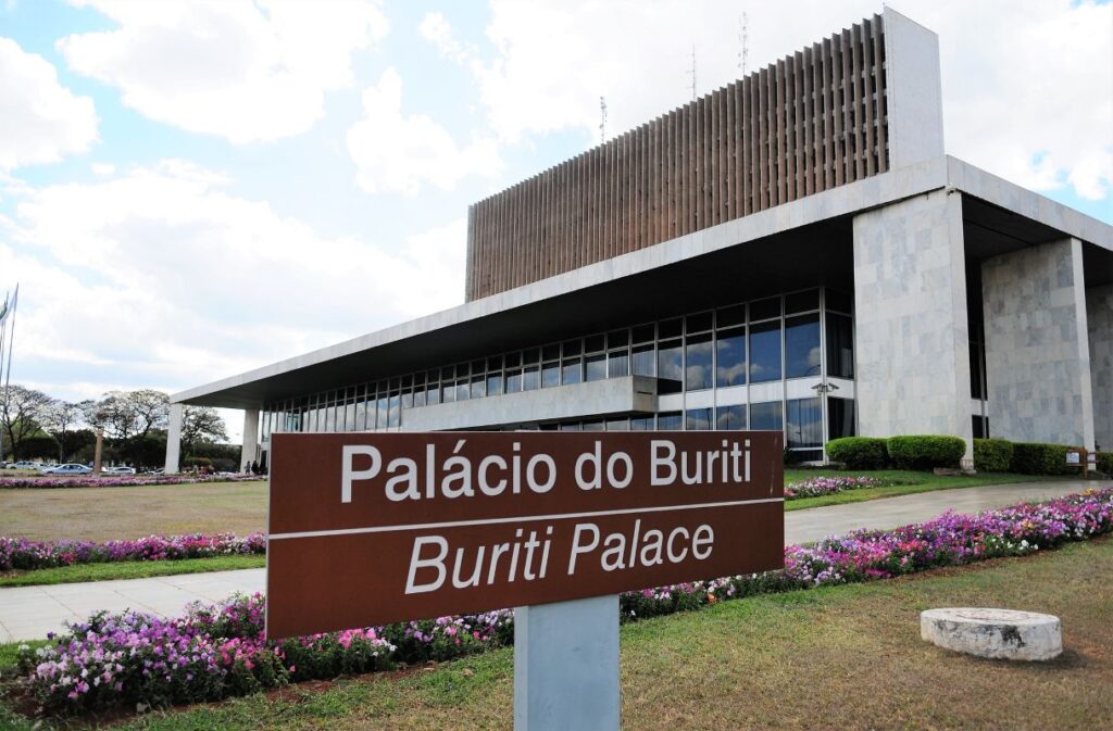 dias-apos-trocar-titular-da-semob,-celina-exonera-secretario-executivo