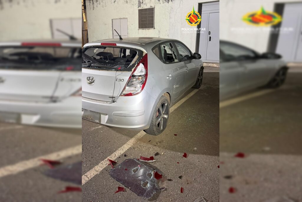 mulher-quebra-carro-do-ex-com-martelo-em-estacionamento-de-hospital-em-taguatinga