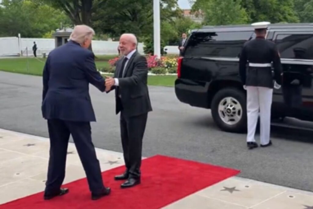 apos-reuniao,-trump-diz-que-lula-“e-um-bom-homem”-e-“inteligente”