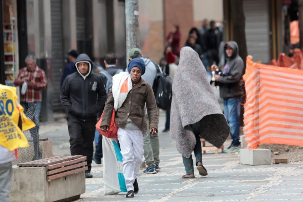 virada-no-tempo:-frio-chega-com-forca-em-sp.-confira-a-previsao