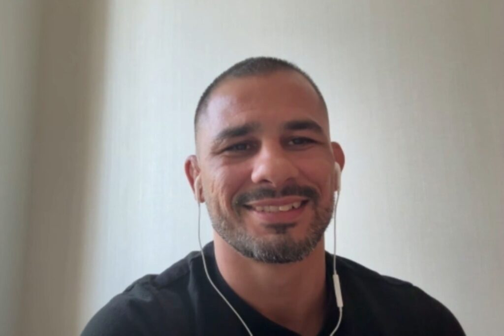 pantoja-estara-no-ufc-328-e-espera-anuncio-de-retorno:-“estou-pronto”