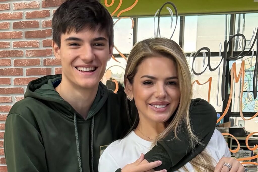filho-cacula-de-fabio-jr-aparece-em-foto-rara-com-a-mae.-veja
