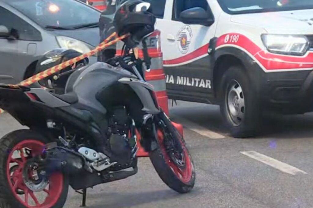 mulher-morre-ao-cair-da-moto-enquanto-era-perseguida-por-ladroes-na-marginal-pinheiros