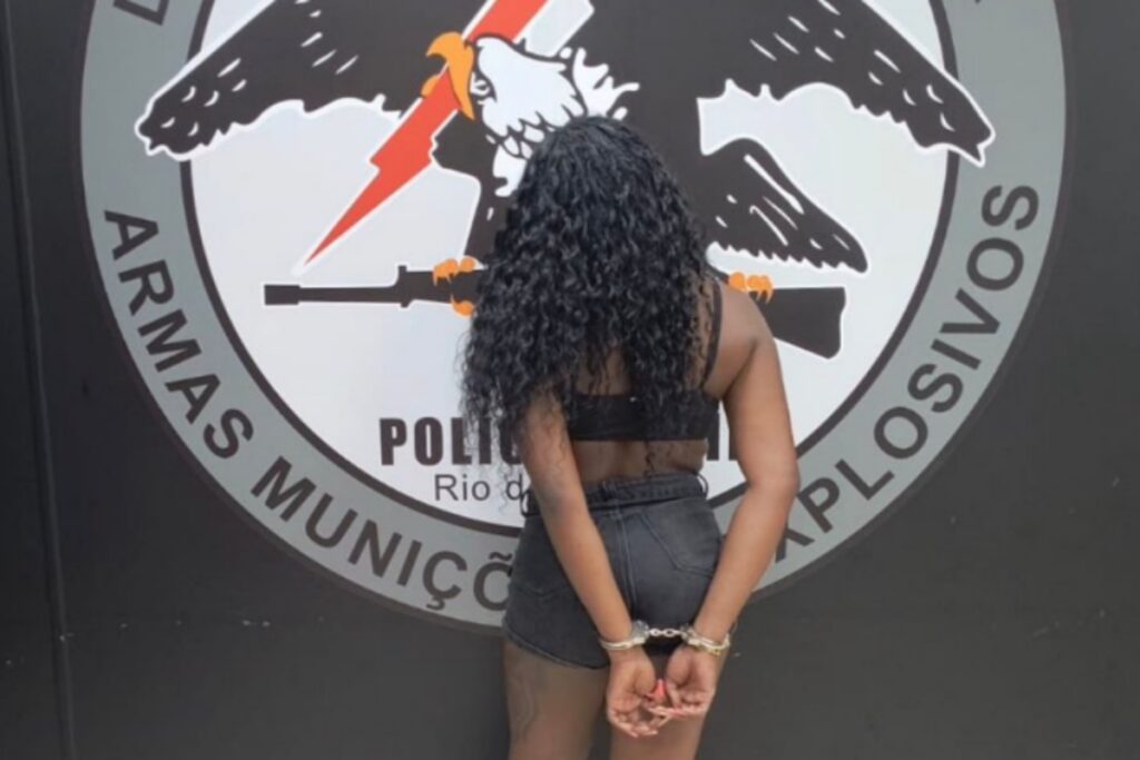 travesti-e-presa-pela-6a-vez-por-furtos-contra-turistas-no-rio