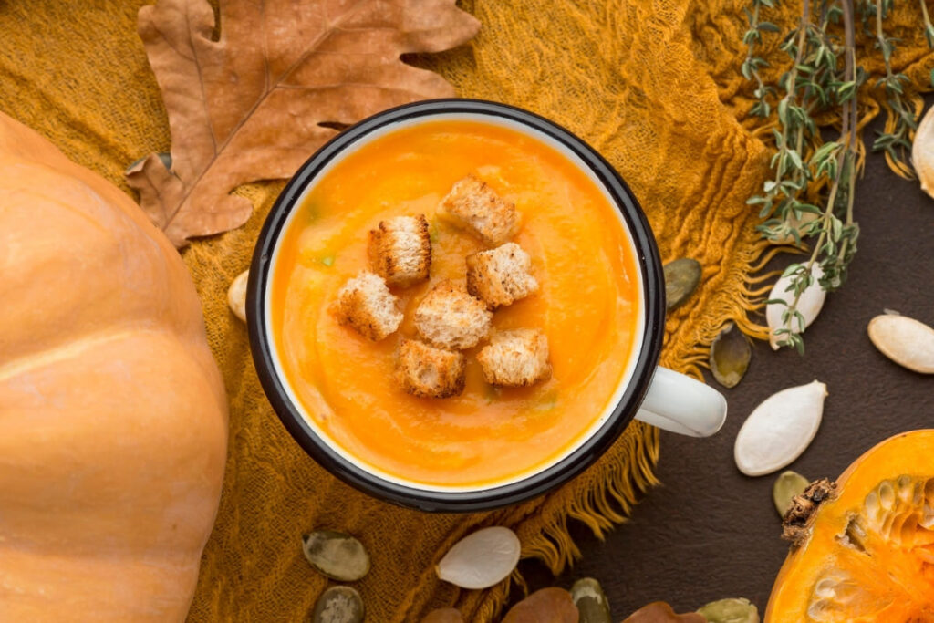perfeito-para-o-frio!-confira-receita-facil-de-caldo-cremoso-de-abobora