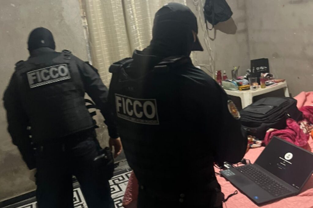 faccao-cobrava-“caixinha”-via-pix-para-bancar-armas-e-drogas